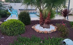 Chez Brigitte Chambre D Hotes Avec Cour Privative,Piscine,